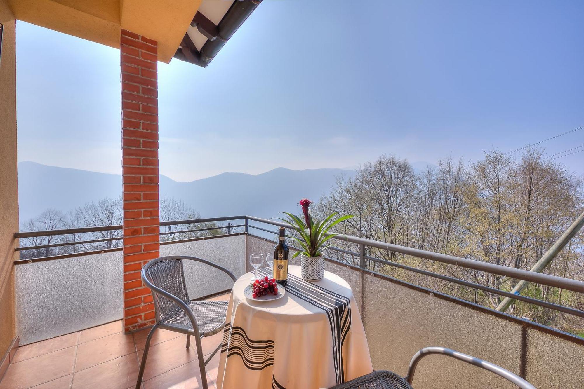 Ca' Gina Panoramica - Monte Bre - Happy Rentals لوغانو المظهر الخارجي الصورة