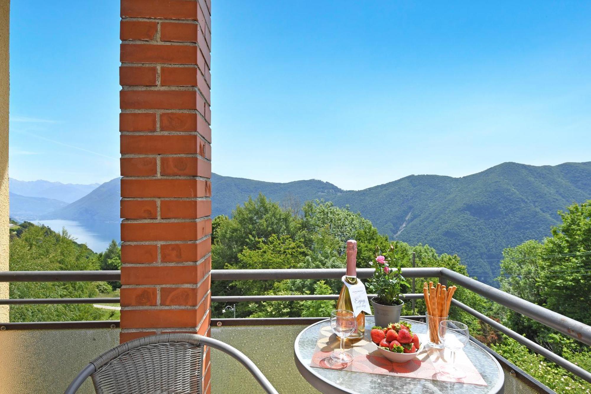 Ca' Gina Panoramica - Monte Bre - Happy Rentals لوغانو المظهر الخارجي الصورة